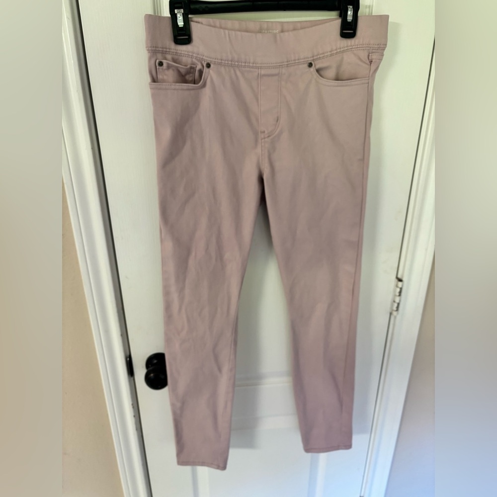 Signature by Levi Strauss Totally Shaping Light Pink PullOn Skinny Pants 31W 28L
